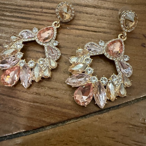 T.J.Maxx Jewelry - T.J.Maxx Gold and Peach Crystal Earrings